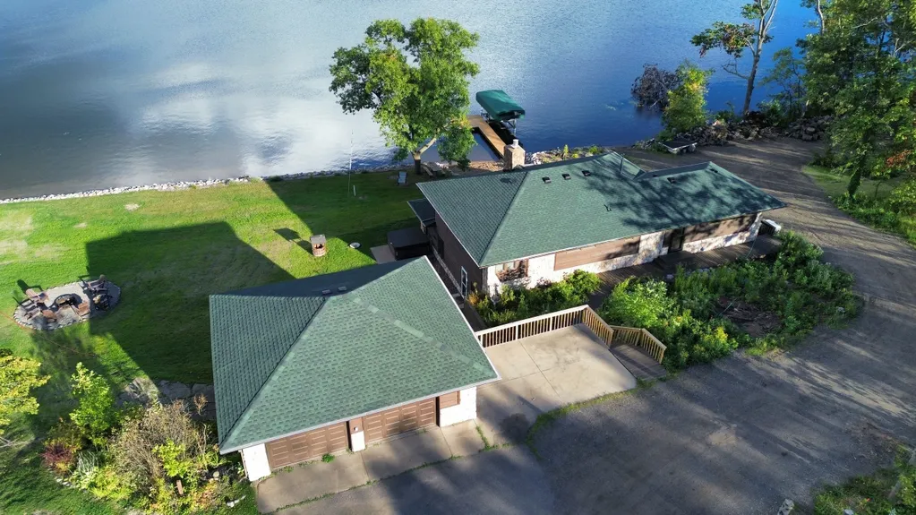 roof replacement project for a Minnesota home