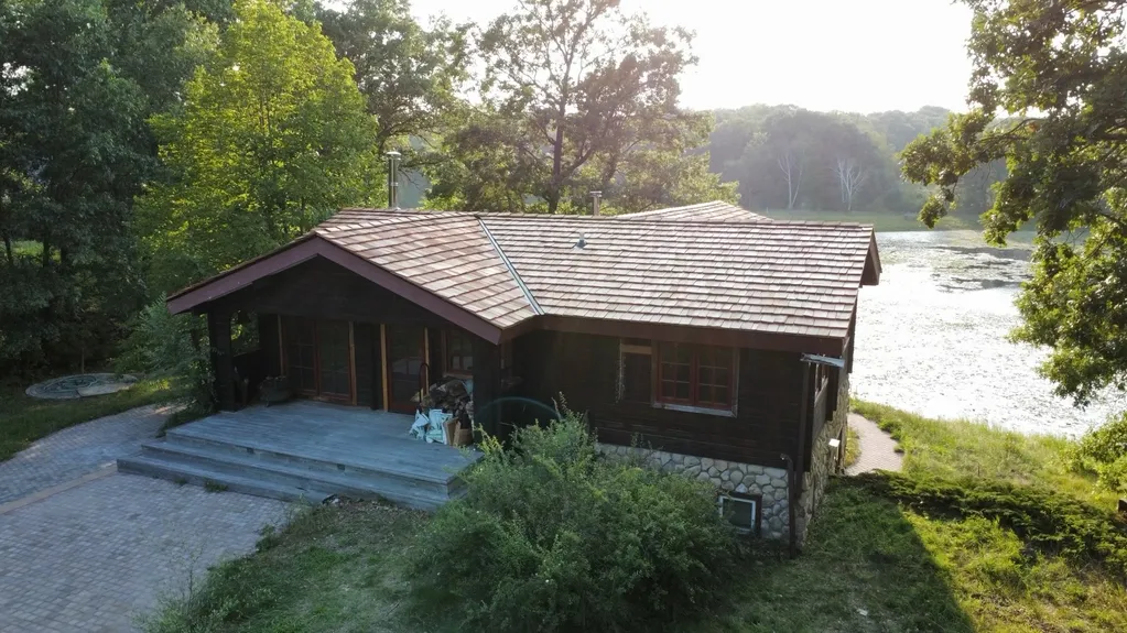 cedar shake roof replacement project for a Minnesota home
