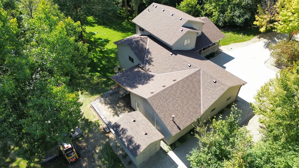 Roof replacement and repair in Maple Grove